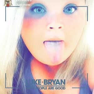 Meet your Posher, Whitney